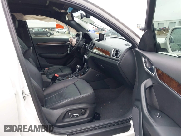 2017 Audi Q3 Premium Plus with VIN WA1JCCFS7HR002948, listed as a IAAI auction lot 41564849 with 31,745 mi miles and . Bid and sale history available at DreamBid. Image 5.