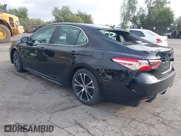 2020 Toyota Camry SE with VIN 4T1G11AKXLU373153, listed as a IAAI auction lot 40631251 with 53,500 mi miles. Bid and sale history available at carsss.com. Image 3.