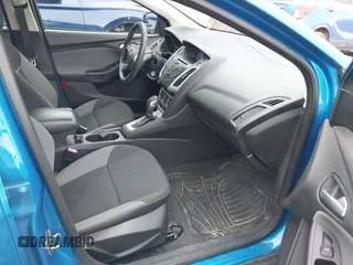 2013 Ford Focus SE with VIN 1FADP3F22DL305081, listed as a IAAI auction lot 41749888 with 117,480 mi miles. Bid and sale history available at carsss.com. Image 5.