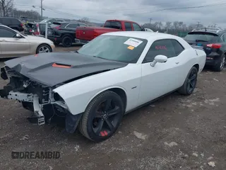 2017 Dodge Challenger R/T Plus z VIN 2C3CDZBT4HH604627, wystawiony jako IAAI lot #41500886 z przebiegiem 54 058 mil mil oraz . Historia ofert i sprzedaży dostępna na DreamBid. Obrazek 2.