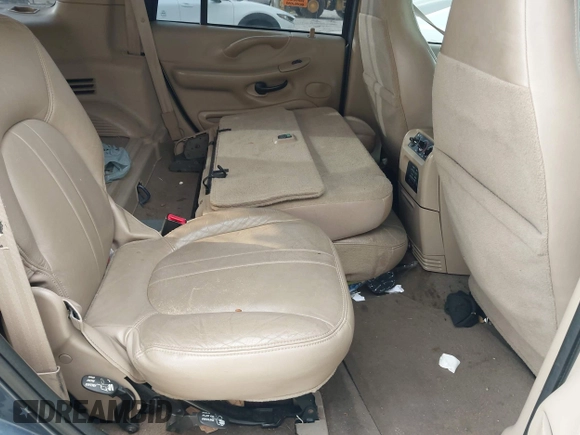 2002 Ford Expedition Eddie Bauer z VIN 1FMRU17L72LA60243, wystawiony jako IAAI lot #42555835 z przebiegiem 222 532 mil mil oraz . Historia ofert i sprzedaży dostępna na DreamBid. Obrazek 8.