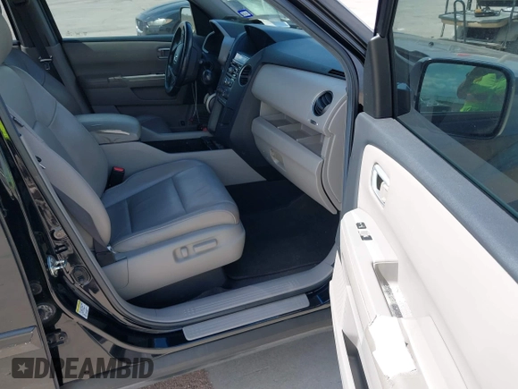 2012 Honda Pilot EX-L with VIN 5FNYF3H5XCB006316, listed as a IAAI auction lot 42057713 with 262,105 mi miles. Bid and sale history available at carsss.com. Image 5.