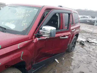 2016 Jeep Patriot Latitude with VIN 1C4NJPFA4GD748183, listed as a IAAI auction lot 41463617 with 76,598 mi miles and . Bid and sale history available at DreamBid. Image 6.