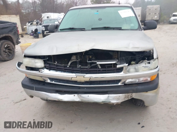 2006 Chevrolet Tahoe LS with VIN 1GNEC13V86R119341, listed as a IAAI auction lot 41564383 with 295,214 mi miles. Bid and sale history available at carsss.com. Image 6.