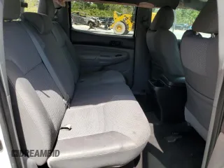 2013 Toyota Tacoma PreRunner z VIN 5TFJU4GN7DX029221, wystawiony jako Copart lot #58367775 z przebiegiem 262 776 mil mil oraz Szkoda całkowita • Salvage title. Historia ofert i sprzedaży dostępna na DreamBid. Obrazek 10.
