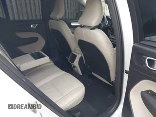 2022 Volvo XC40 Momentum с VIN YV4162UK6N2755592, выставлен на аукционе IAAI как лот 41684922 с пробегом 35 925 миль миль и . История ставок и продаж доступна на DreamBid. Изображение 8.