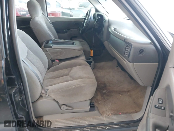 2003 Chevrolet Tahoe LS with VIN 1GNEC13V13R221799, listed as a IAAI auction lot 42488553 with 264,600 mi miles and . Bid and sale history available at DreamBid. Image 5.