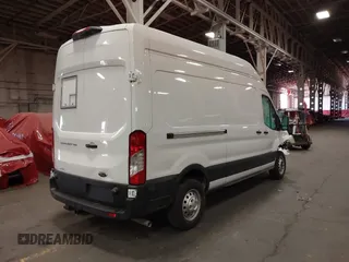2024 Ford Transit с VIN 1FTBW1XG6RKB01688, выставлен на аукционе IAAI как лот 42344708 с пробегом 3 657 миль миль и . История ставок и продаж доступна на DreamBid. Изображение 4.