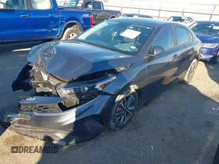 2023 Kia Forte LXS z VIN 3KPF24AD8PE654341, wystawiony jako IAAI lot #41261511 z przebiegiem 20 312 mil mil oraz . Historia ofert i sprzedaży dostępna na DreamBid. Obrazek 17.