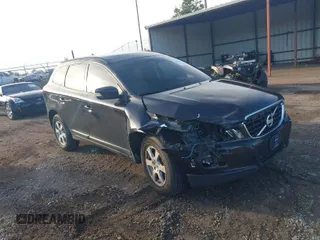 2010 Volvo XC60 3.2L with VIN YV4982DL7A2122700, listed as a IAAI auction lot 41620402 with 184,507 mi miles. Bid and sale history available at carsss.com. Image 1.
