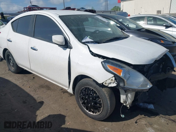 2018 Nissan Versa SV with VIN 3N1CN7AP0JK409549, listed as a IAAI auction lot 41901523 with 179,376 mi miles. Bid and sale history available at carsss.com. Image 1.
