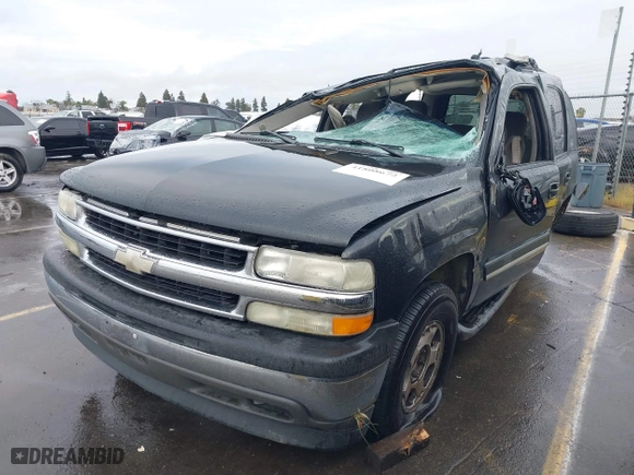 2005 Chevrolet Tahoe Z71 with VIN 1GNEC13T15R205653, listed as a IAAI auction lot 41808672 with 210,261 mi miles. Bid and sale history available at carsss.com. Image 2.