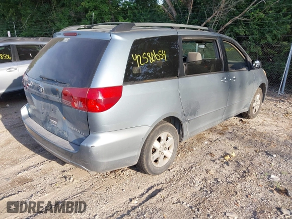 2005 Toyota Sienna CE with VIN 5TDZA23C55S303298, listed as a IAAI auction lot 42580654 with Not provided miles and . Bid and sale history available at DreamBid. Image 4.