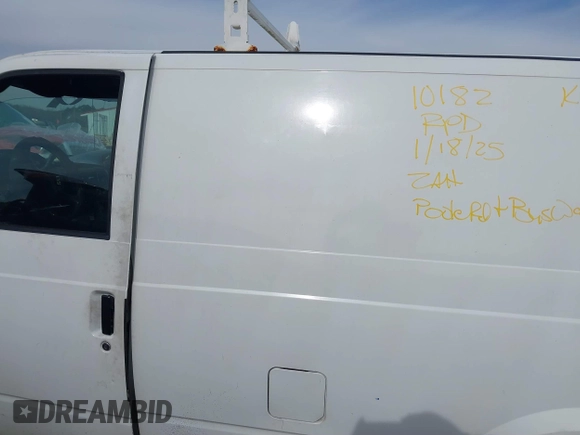 1998 GMC Safari Cargo with VIN 1GTDM19W5WB533168, listed as a IAAI auction lot 41402938 with 239,070 mi miles. Bid and sale history available at carsss.com. Image 14.