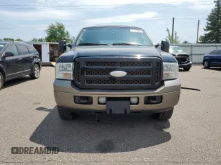 2005 Ford Excursion Eddie Bauer z VIN 1FMSU45P25EA74441, wystawiony jako Copart lot #64577505 z przebiegiem 253 179 mil mil oraz Czysty tytuł • Clean title. Historia ofert i sprzedaży dostępna na DreamBid. Obrazek 5.