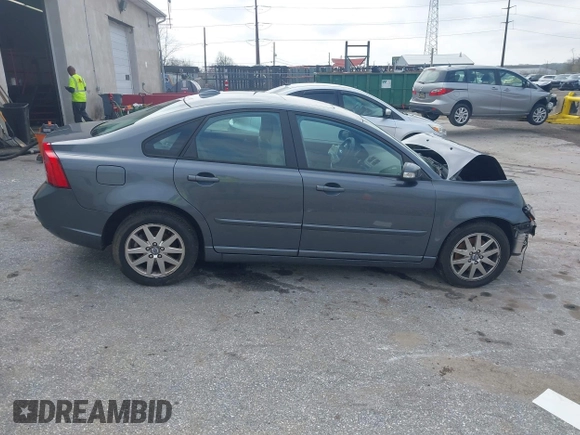 2009 Volvo S40 2.4L with VIN YV1MS382492458140, listed as a IAAI auction lot 41959438 with 119,499 mi miles. Bid and sale history available at carsss.com. Image 14.