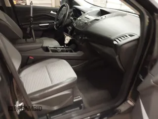 2017 Ford Escape SE with VIN 1FMCU9G98HUE31244, listed as a IAAI auction lot 40985971 with 88,067 mi miles. Bid and sale history available at carsss.com. Image 5.