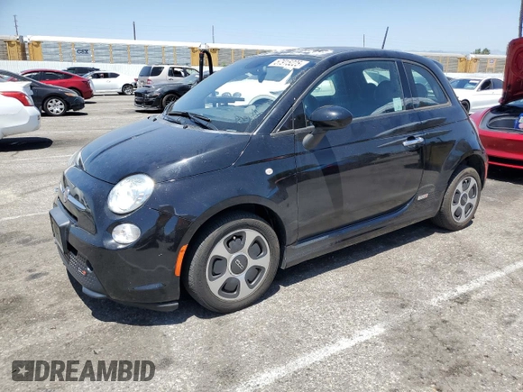 2013 FIAT 500e z VIN 3C3CFFGE4DT744858, wystawiony jako Copart lot #57915225 z przebiegiem 68 295 mil mil oraz Tytuł czysty. Historia ofert i sprzedaży dostępna na DreamBid. Obrazek 1.