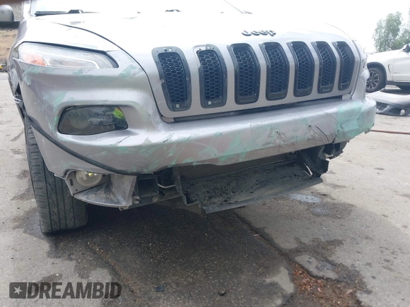 2018 Jeep Cherokee Latitude Tech Connect с VIN 1C4PJLCB2JD540423, выставлен на аукционе IAAI как лот 42159808 с пробегом 186 962 миль миль и . История ставок и продаж доступна на DreamBid. Изображение 18.