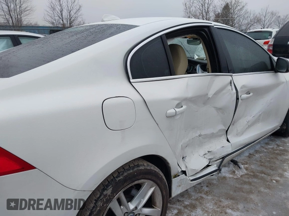 2015 Volvo S60 T5 Drive-E Premier с VIN YV140MFK3F1351631, выставлен на аукционе IAAI как лот 41558911 с пробегом 144 457 миль миль и . История ставок и продаж доступна на DreamBid. Изображение 6.