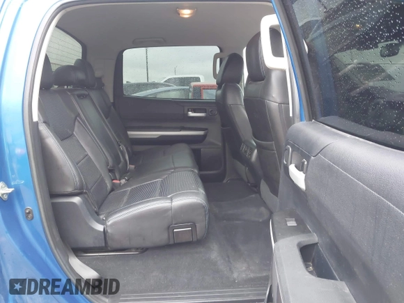 2018 Toyota Tundra SR5 z VIN 5TFDW5F16JX752629, wystawiony jako IAAI lot #41546196 z przebiegiem 105 247 mil mil oraz . Historia ofert i sprzedaży dostępna na DreamBid. Obrazek 8.