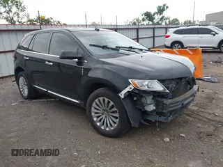 2011 Lincoln MKX with VIN 2LMDJ8JK1BBJ21327, listed as a IAAI auction lot 39778150 with 191,013 mi miles. Bid and sale history available at carsss.com. Image 1.