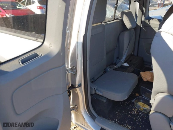 2012 Toyota Tacoma with VIN 5TFTX4CN9CX016345, listed as a IAAI auction lot 41447154 with 136,837 mi miles. Bid and sale history available at carsss.com. Image 8.