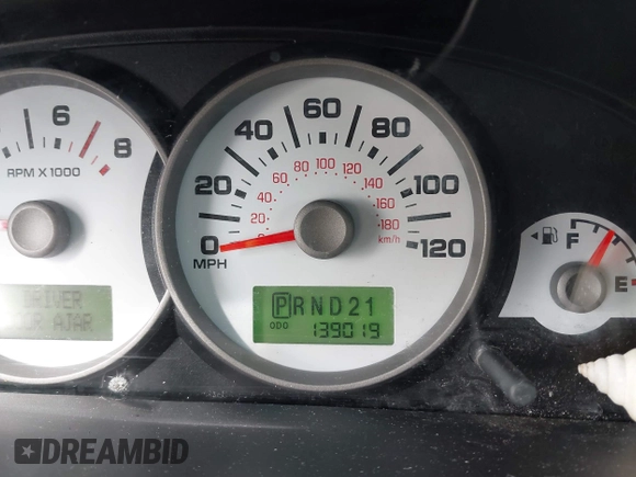 2007 Ford Escape Limited with VIN 1FMCU94167KA76261, listed as a IAAI auction lot 42152654 with 139,019 mi miles. Bid and sale history available at carsss.com. Image 7.