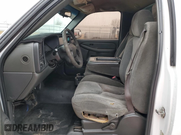 2004 Chevrolet Silverado 1500 Work Truck with VIN 1GCEC14X74Z226659, listed as a Copart auction lot 42877545 with 348,475 mi miles and Salvage Title. Bid and sale history available at carsss.com. Image 7.
