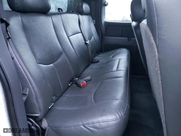 2006 Chevrolet Silverado 1500 LT1 with VIN 1GCEK19V56Z192976, listed as a Copart auction lot 46536605 with 373,436 mi miles and Salvage Title. Bid and sale history available at carsss.com. Image 10.
