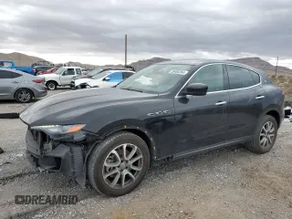 2018 Maserati Levante with VIN ZN661XUA6JX292084, listed as a Copart auction lot 39406264 with 44,039 mi miles. Bid and sale history available at carsss.com. Image 1.