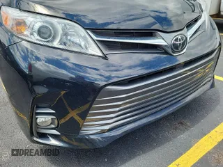 2020 Toyota Sienna XLE z VIN 5TDDZ3DC9LS240453, wystawiony jako IAAI lot #42566212 z przebiegiem 94 405 mil mil oraz . Historia ofert i sprzedaży dostępna na DreamBid. Obrazek 23.