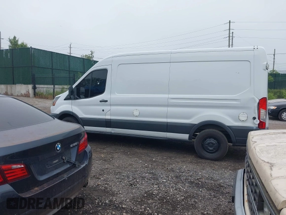 2016 Ford Transit Cargo z VIN 1FTBW2CM3GKA02227, wystawiony jako IAAI lot #42299621 z przebiegiem 145 070 mil mil oraz . Historia ofert i sprzedaży dostępna na DreamBid. Obrazek 13.