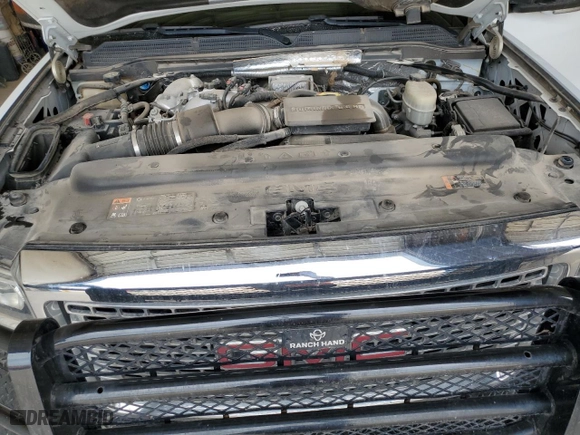2017 GMC Sierra 2500HD Denali with VIN 1GT12UEY9HF194282, listed as a Copart auction lot 47556515 with 122,430 mi miles and Salvage Title. Bid and sale history available at carsss.com. Image 11.