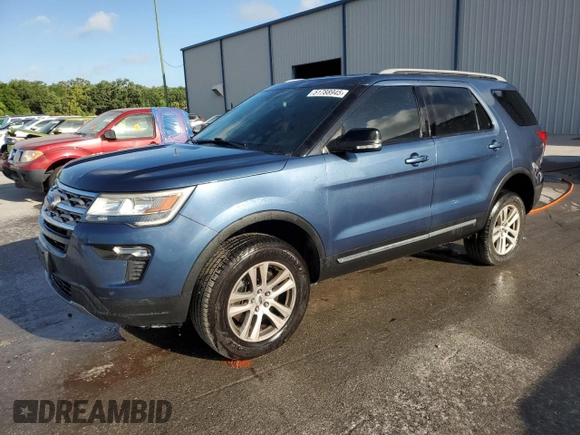 2018 Ford Explorer XLT with VIN 1FM5K8D89JGB25792, listed as a Copart auction lot 51788945 with 77,557 mi miles and Salvage Title. Bid and sale history available at carsss.com. Image 1.