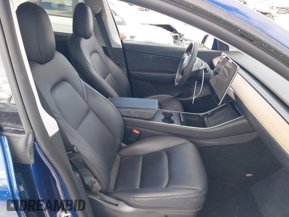 2021 Tesla Model Y Long Range with VIN 5YJYGDEE1MF083780, listed as a IAAI auction lot 41549308 with 37,372 mi miles and . Bid and sale history available at DreamBid. Image 5.