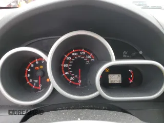 2009 Pontiac Vibe z VIN 5Y2SM67089Z424816, wystawiony jako Copart lot #57512955 z przebiegiem 183 748 mil mil oraz Czysty tytuł • Clean title. Historia ofert i sprzedaży dostępna na DreamBid. Obrazek 9.