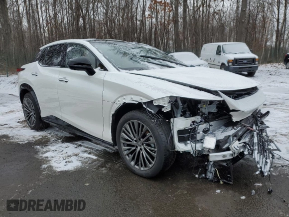 2024 Lexus RZ 450e Premium z VIN JTJAAAABXRA025712, wystawiony jako Copart lot #86183394 z przebiegiem 3 799 mil mil oraz Szkoda całkowita • Salvage title. Historia ofert i sprzedaży dostępna na DreamBid. Obrazek 4.