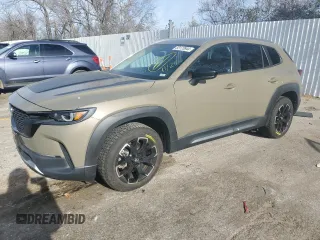 2023 Mazda CX-50 Meridian Edition z VIN 7MMVABXY7PN114388, wystawiony jako Copart lot #82173944 z przebiegiem 27 941 mil mil oraz Szkoda całkowita • Salvage title. Historia ofert i sprzedaży dostępna na DreamBid. Obrazek 1.