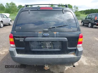 2004 Ford Escape XLT с VIN 1FMCU93154DA14738, выставлен на аукционе IAAI как лот 42531896 с пробегом 166 286 миль миль и . История ставок и продаж доступна на DreamBid. Изображение 17.