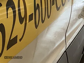 2020 Ford Transit Cargo z VIN 1FTBR1Y8XLKB06141, wystawiony jako IAAI lot #42642640 z przebiegiem 123 417 mil mil oraz . Historia ofert i sprzedaży dostępna na DreamBid. Obrazek 20.