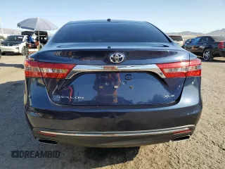 2017 Toyota Avalon XLE z VIN 4T1BK1EB2HU261102, wystawiony jako Copart lot #52179275 z przebiegiem 34 006 mil mil oraz Szkoda całkowita • Salvage title. Historia ofert i sprzedaży dostępna na DreamBid. Obrazek 6.