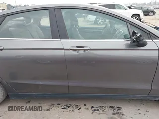 2014 Ford Fusion S с VIN 3FA6P0G72ER328882, выставлен на аукционе IAAI как лот 41689735 с пробегом 180 672 миль миль и . История ставок и продаж доступна на DreamBid. Изображение 13.