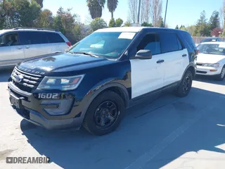 2016 Ford Utility Police Interceptor with VIN 1FM5K8AT7GGC36763, listed as a IAAI auction lot 41862563 with 87,276 mi miles. Bid and sale history available at carsss.com. Image 17.