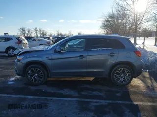 2019 Mitsubishi Outlander ES z VIN JA4AP3AU3KU029596, wystawiony jako IAAI lot #41381087 z przebiegiem 59 912 mil mil oraz . Historia ofert i sprzedaży dostępna na DreamBid. Obrazek 14.