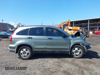 2007 Honda CR-V LX с VIN JHLRE38377C065707, выставлен на аукционе IAAI как лот 42107703 с пробегом 101 388 миль миль и . История ставок и продаж доступна на DreamBid. Изображение 13.
