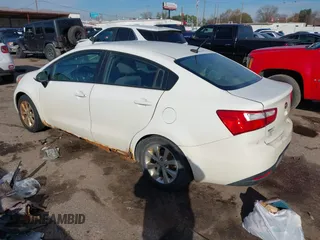 2015 Kia Rio EX with VIN KNADN4A31F6425359, listed as a IAAI auction lot 41345129 with 207,623 mi miles. Bid and sale history available at carsss.com. Image 3.