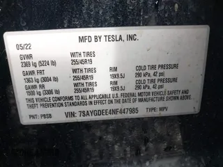 2022 Tesla Model Y Long Range z VIN 7SAYGDEE4NF447985, wystawiony jako IAAI lot #41811782 z przebiegiem 81 973 mil mil oraz . Historia ofert i sprzedaży dostępna na DreamBid. Obrazek 9.