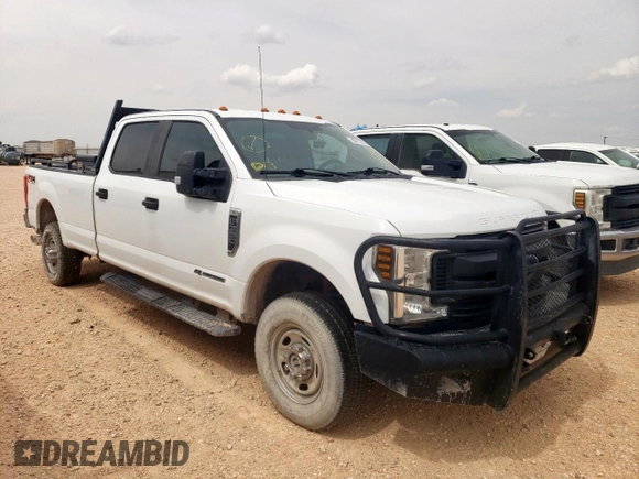 2018 Ford F-350 XL z VIN 1FT8W3BT3JEC94976, wystawiony jako Copart lot #57109615 z przebiegiem 149 143 mil mil oraz Czysty tytuł • Clean title. Historia ofert i sprzedaży dostępna na DreamBid. Obrazek 4.