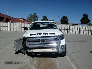 2016 Toyota Tundra SR5 z VIN 5TFDW5F10GX562642, wystawiony jako Copart lot #53810075 z przebiegiem 135 792 mil mil oraz Szkoda całkowita • Salvage title. Historia ofert i sprzedaży dostępna na DreamBid. Obrazek 13.